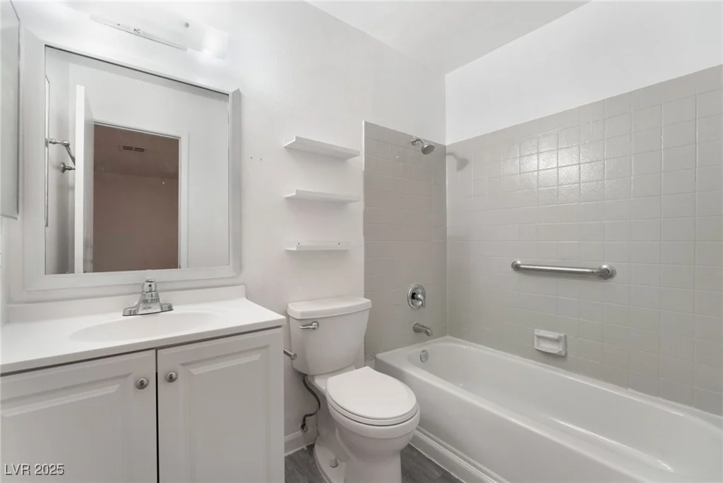 228 Bruce, Las Vegas, NV 89101