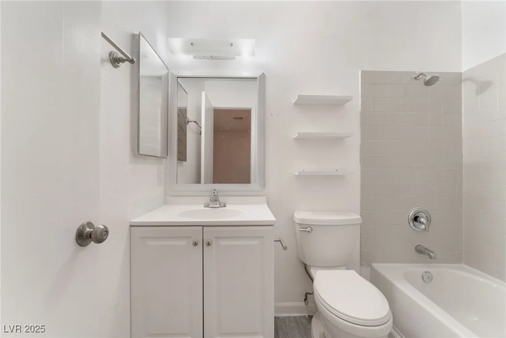 228 Bruce, Las Vegas, NV 89101