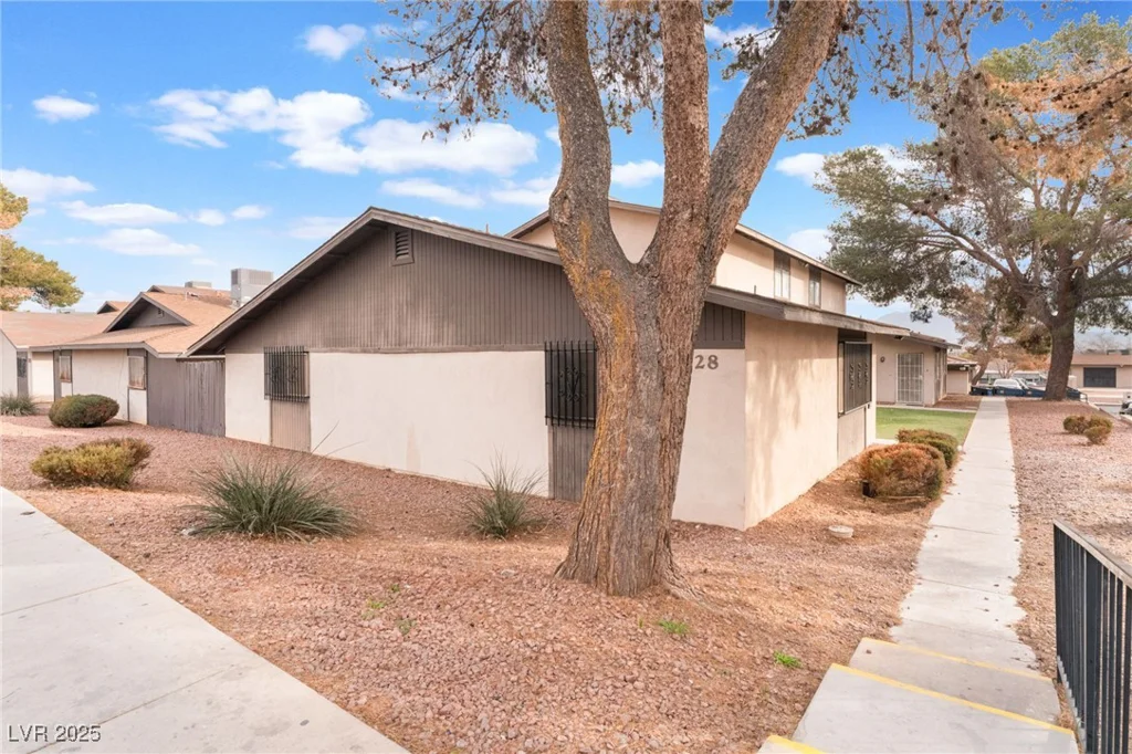 228 Bruce, Las Vegas, NV 89101