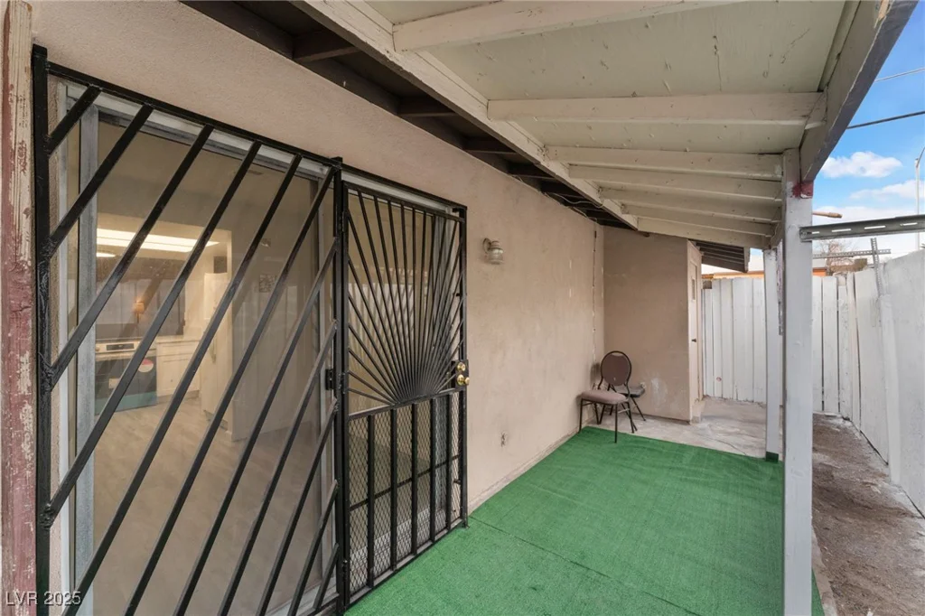 228 Bruce, Las Vegas, NV 89101