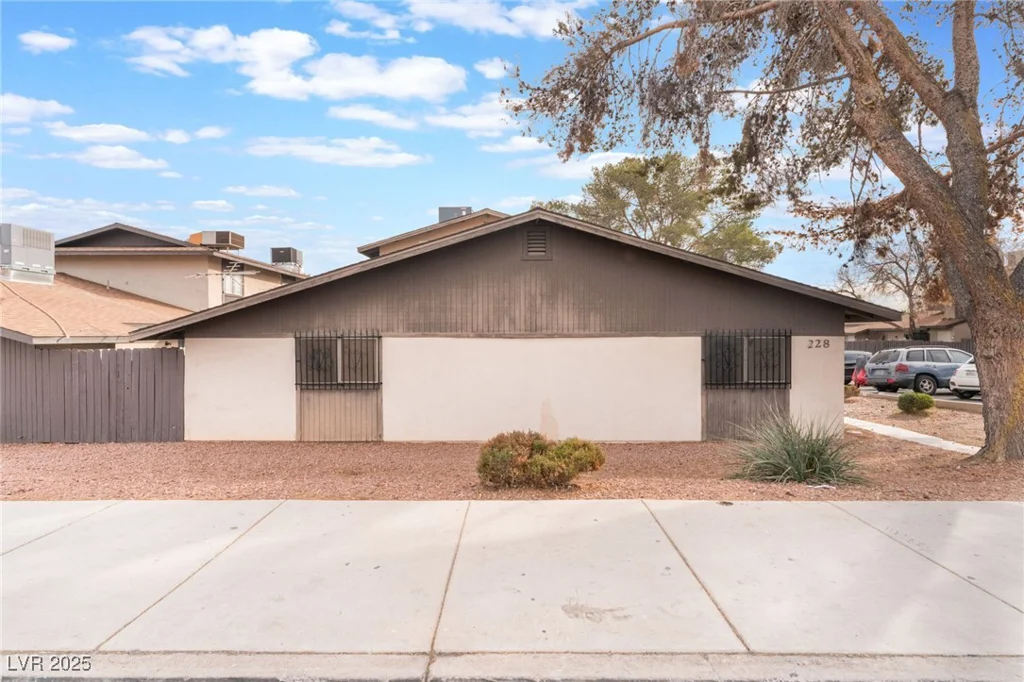 228 Bruce, Las Vegas, NV 89101