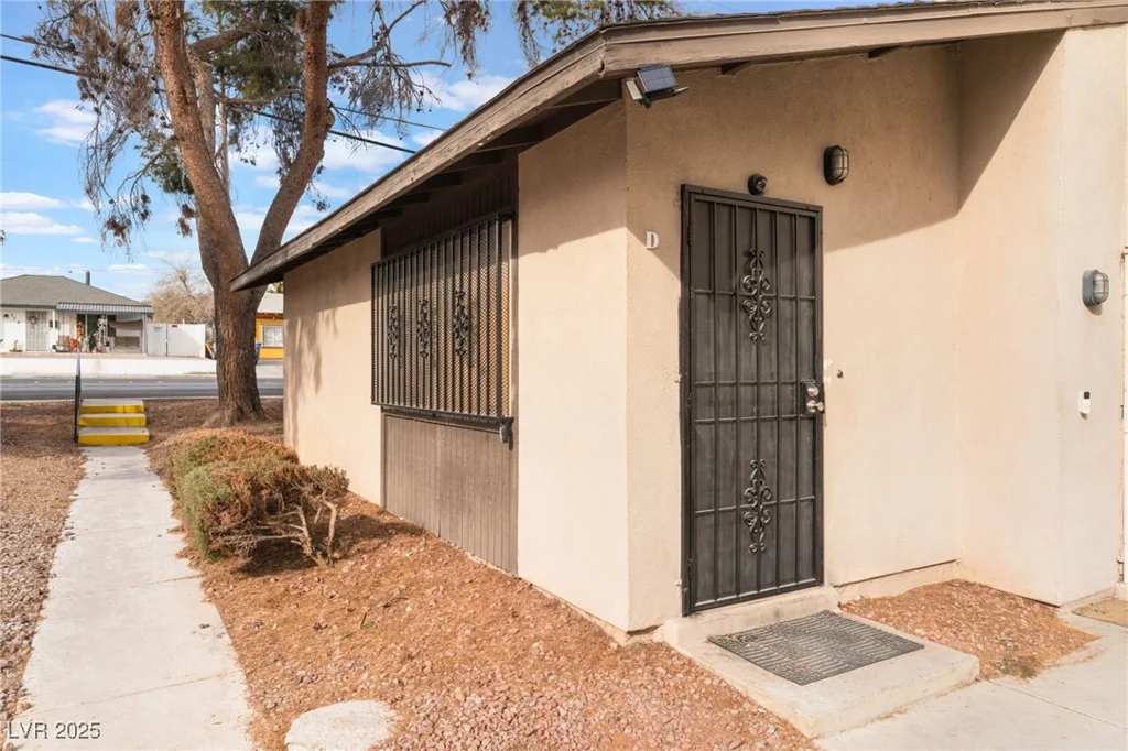 228 Bruce, Las Vegas, NV 89101