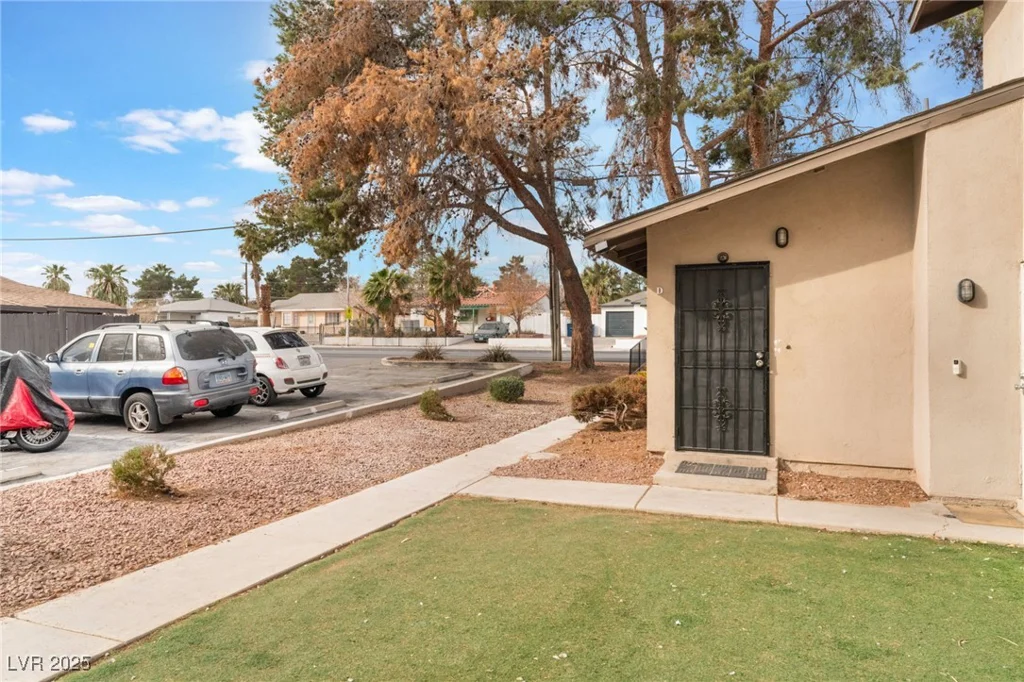 228 Bruce, Las Vegas, NV 89101