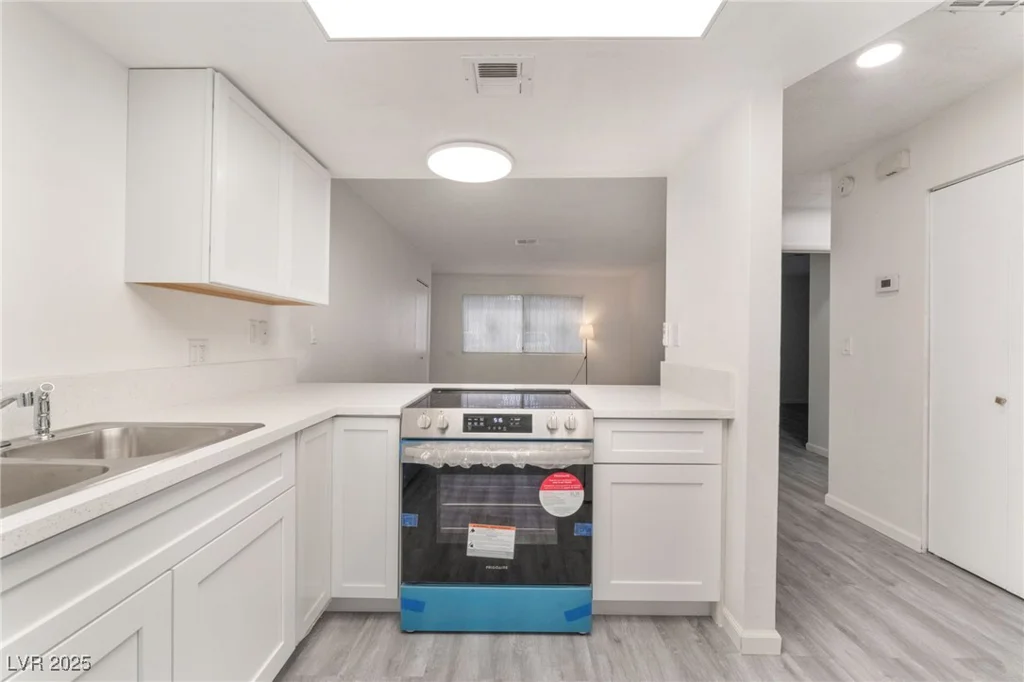 228 Bruce, Las Vegas, NV 89101