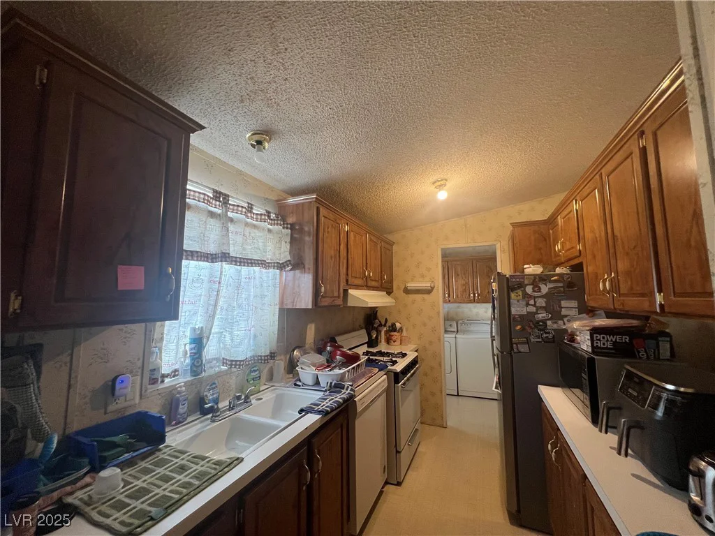 4575 Sandirose, Las Vegas, NV 89122