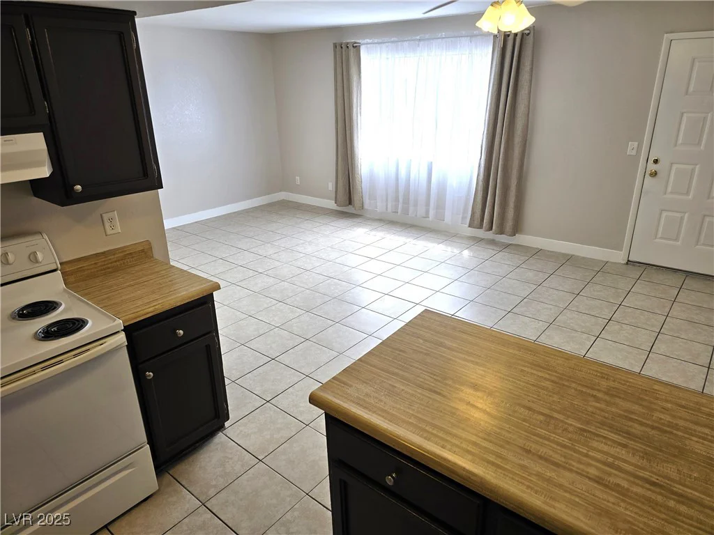 4368 Vornsand, Las Vegas, NV 89115