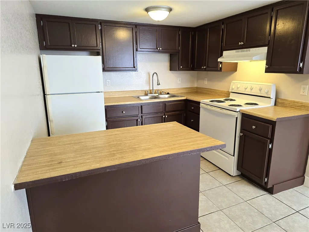 4368 Vornsand, Las Vegas, NV 89115