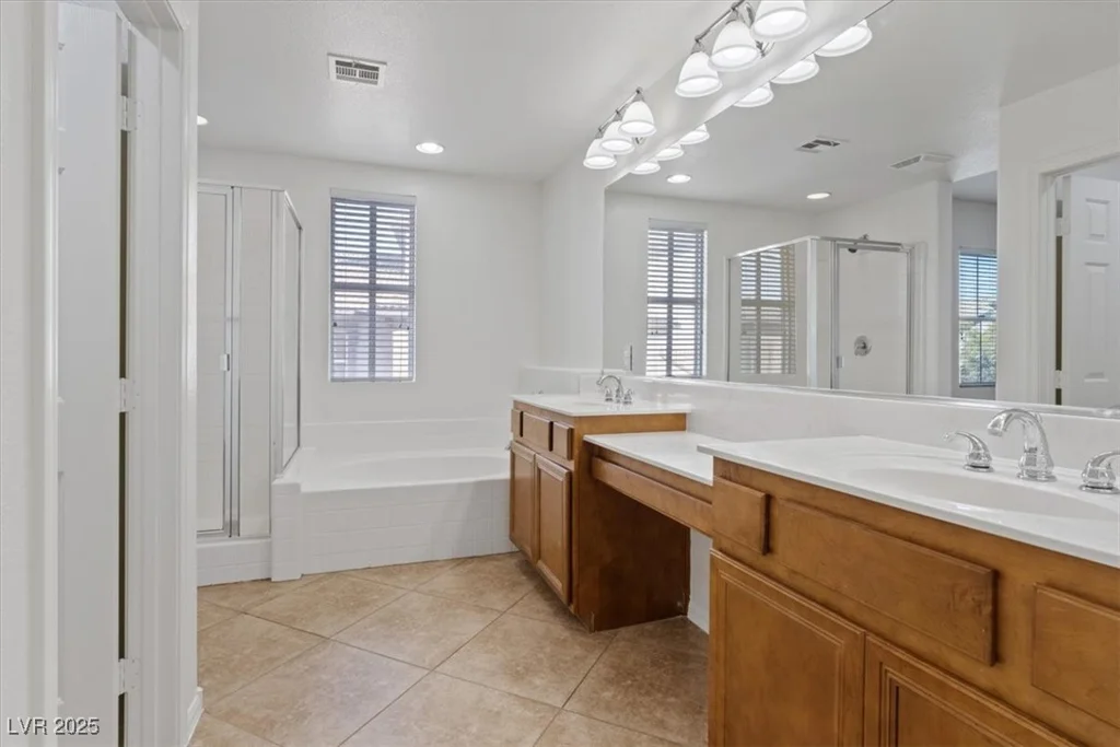 11428 Belmont Lake, Las Vegas, NV 89135
