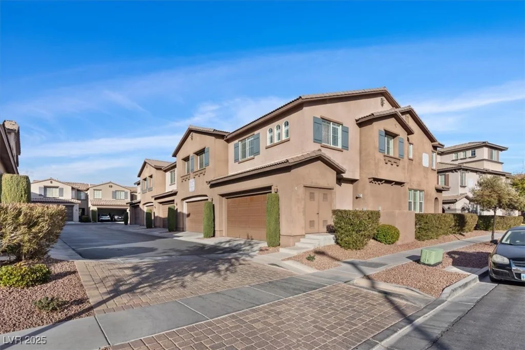 11428 Belmont Lake, Las Vegas, NV 89135
