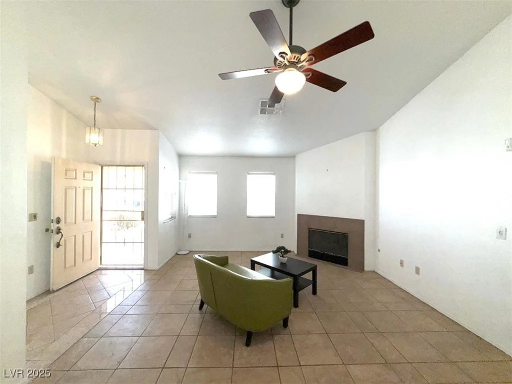 8257 Gunther, Las Vegas, NV 89145