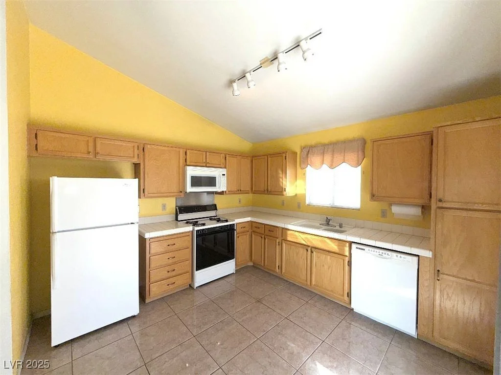 8257 Gunther, Las Vegas, NV 89145