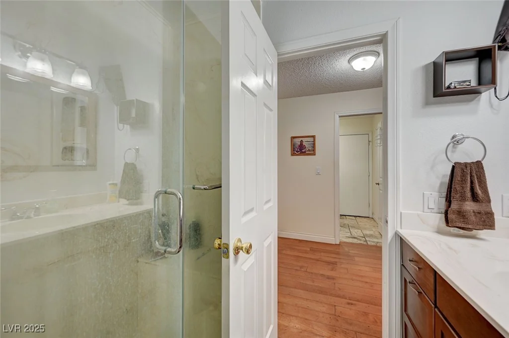 3181 Shadow Bluff, Las Vegas, NV 89120
