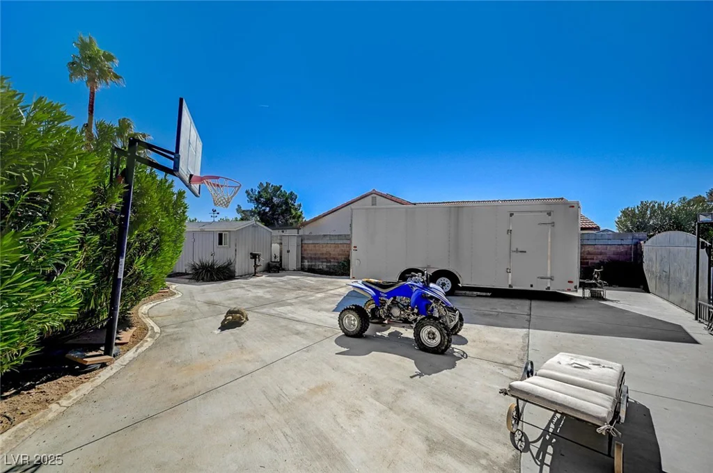 3181 Shadow Bluff, Las Vegas, NV 89120