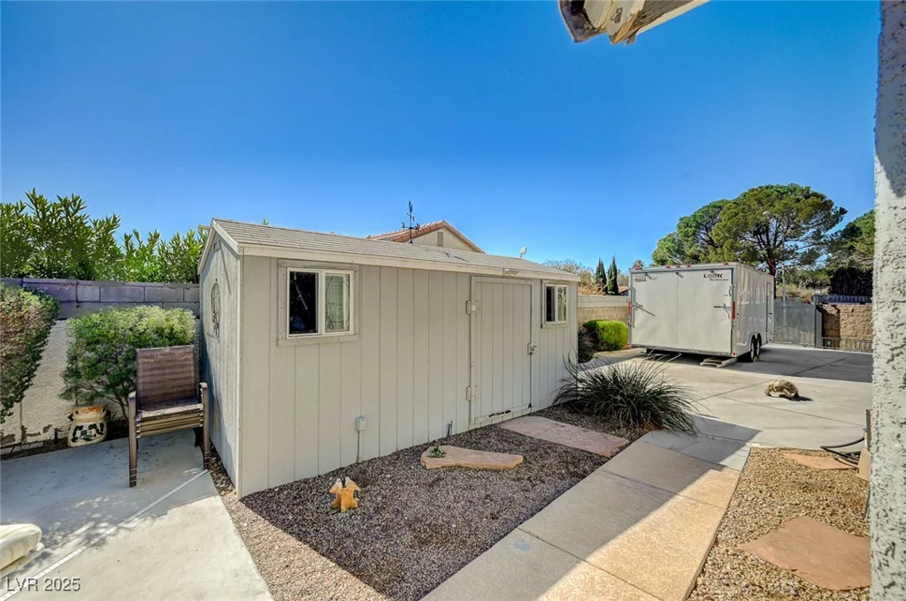 3181 Shadow Bluff, Las Vegas, NV 89120