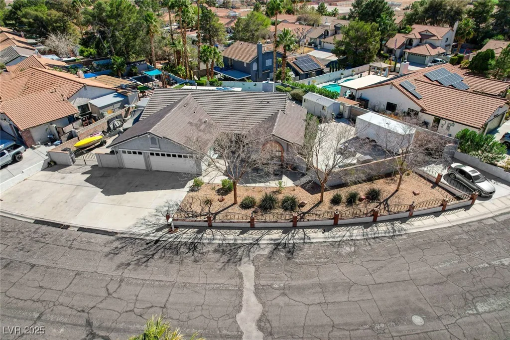 3181 Shadow Bluff, Las Vegas, NV 89120
