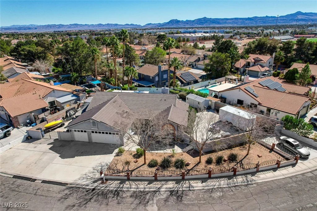 3181 Shadow Bluff, Las Vegas, NV 89120