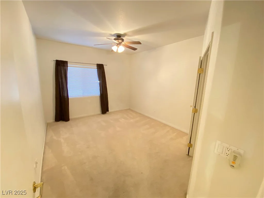 5751 Hacienda, Las Vegas, NV 89122