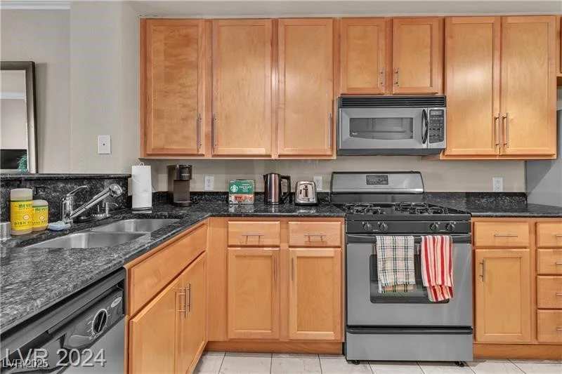 260 Flamingo, Las Vegas, NV 89169