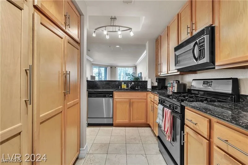 260 Flamingo, Las Vegas, NV 89169