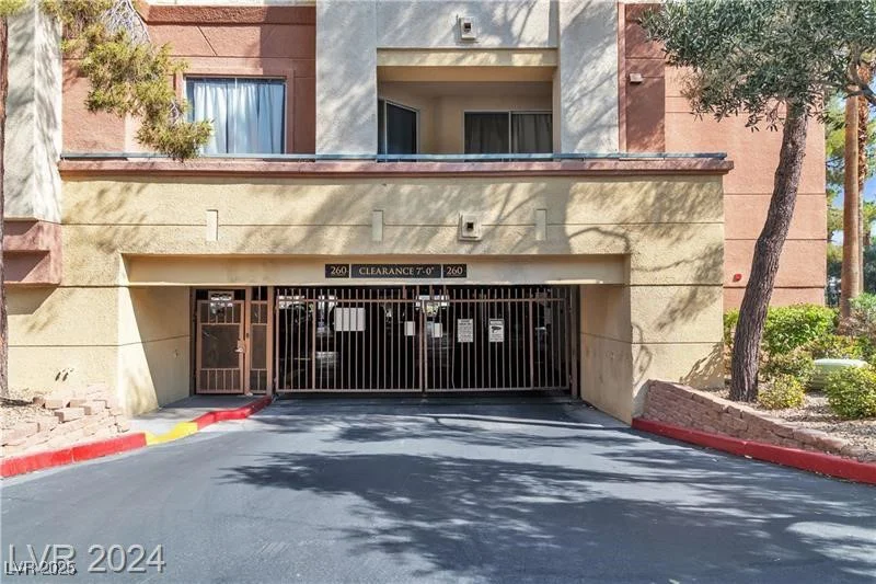 260 Flamingo, Las Vegas, NV 89169