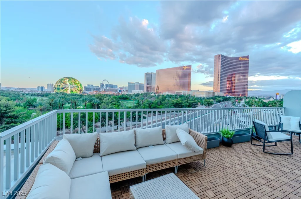 360 Desert Inn, Las Vegas, NV 89109