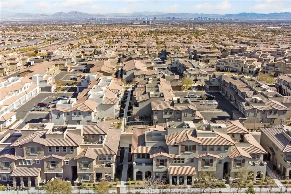 73 Lomita Heights, Las Vegas, NV 89138