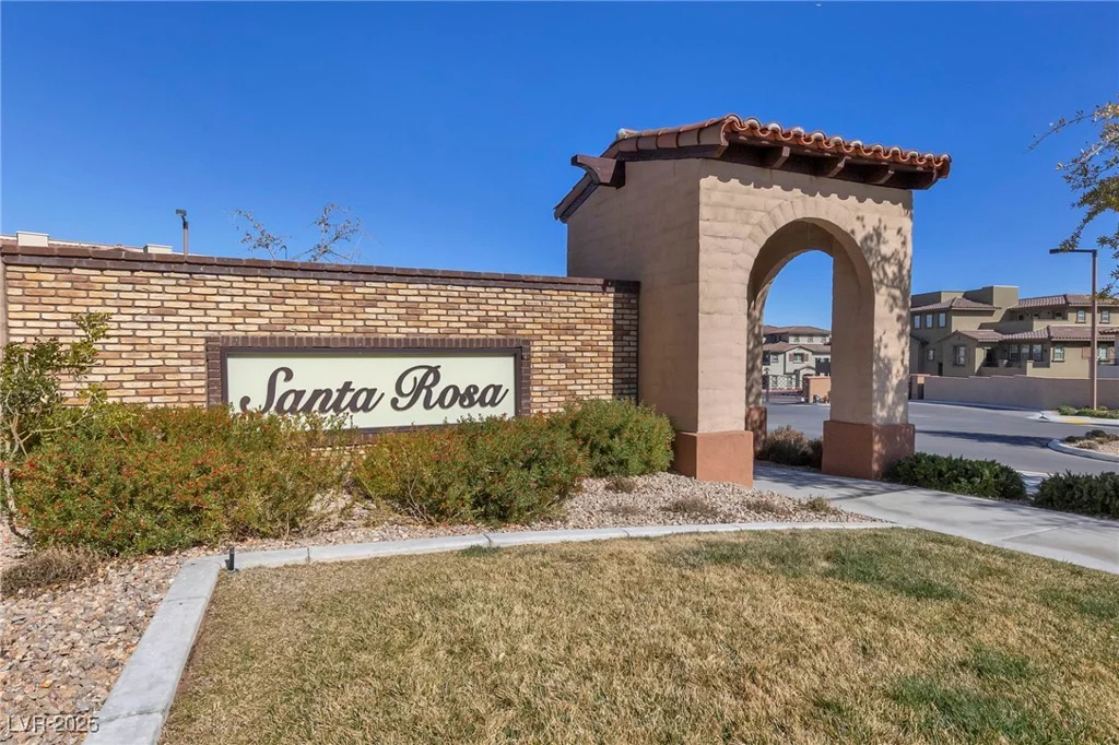 73 Lomita Heights, Las Vegas, NV 89138