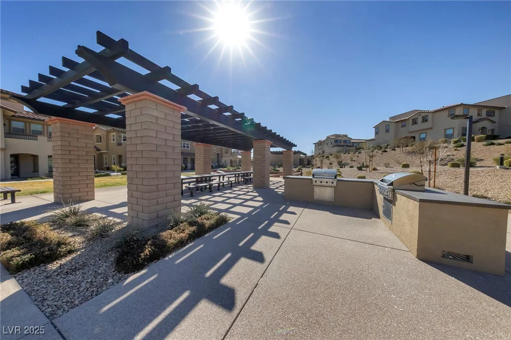 73 Lomita Heights, Las Vegas, NV 89138