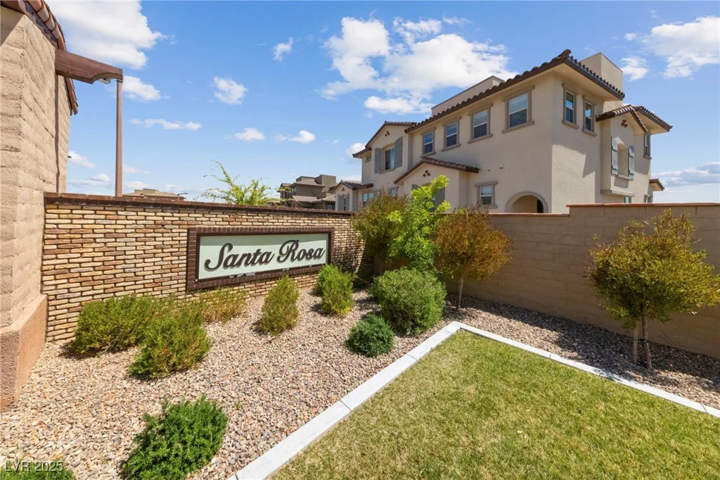 73 Lomita Heights, Las Vegas, NV 89138