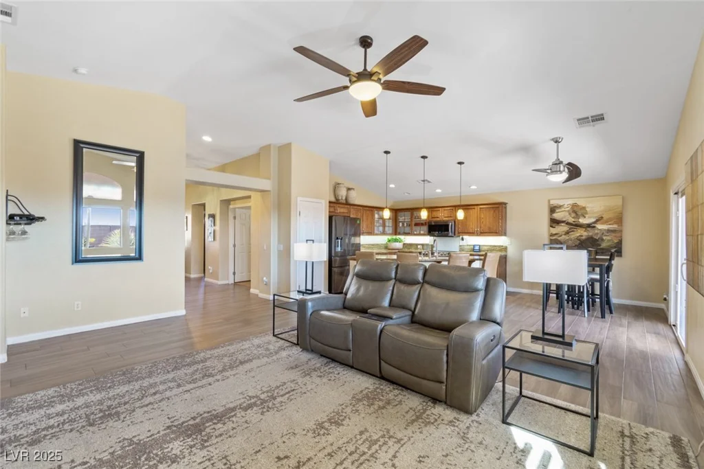 8404 Romantic Sunset, Las Vegas, NV 89131