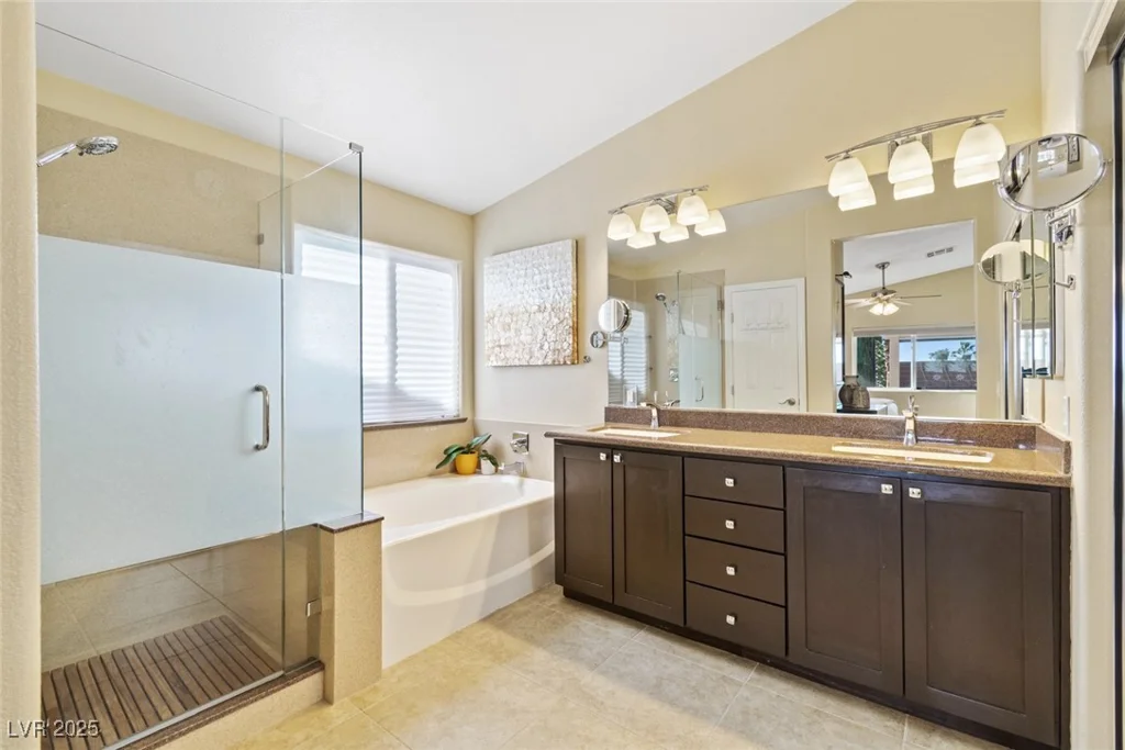 8404 Romantic Sunset, Las Vegas, NV 89131