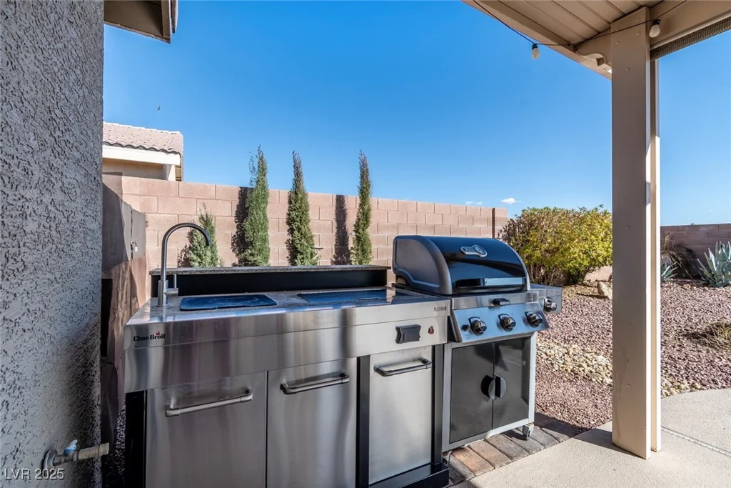 8404 Romantic Sunset, Las Vegas, NV 89131