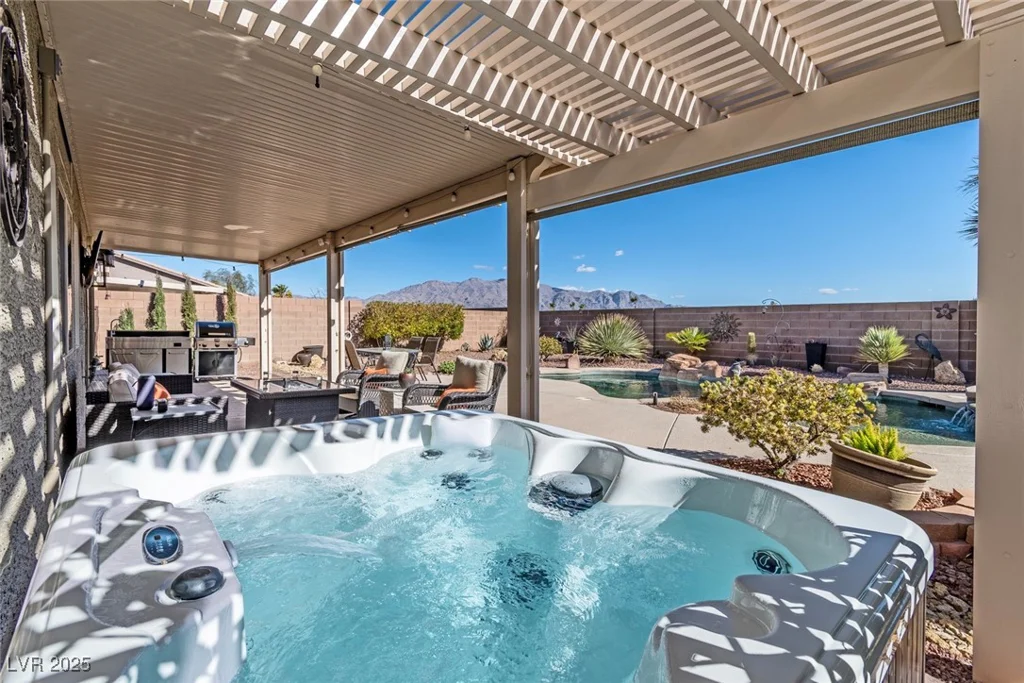 8404 Romantic Sunset, Las Vegas, NV 89131