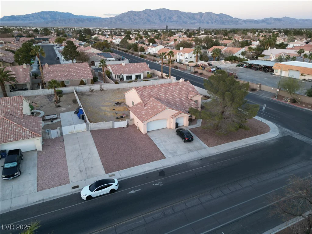 8000 Hammer, Las Vegas, NV 89149