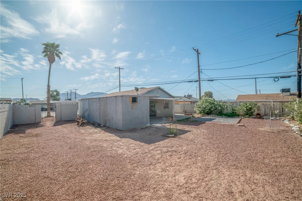 2229 La Puente, Las Vegas, NV 89115