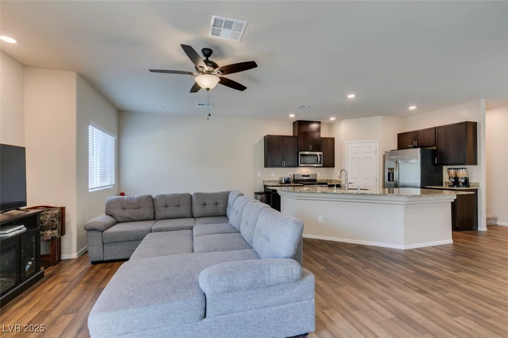 7450 Pink Moon, North Las Vegas, NV 89084