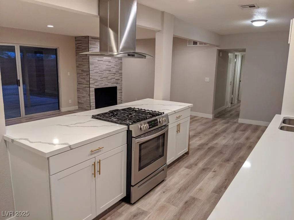 1331 Crestwood, Las Vegas, NV 89104
