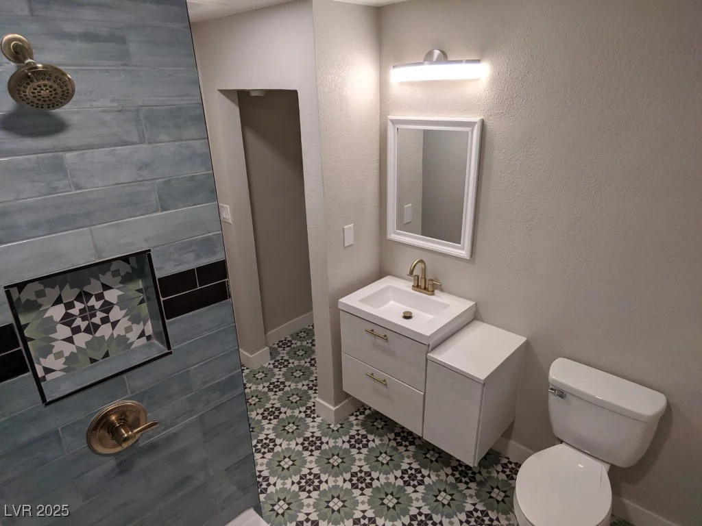 1331 Crestwood, Las Vegas, NV 89104