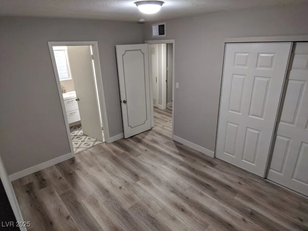 1331 Crestwood, Las Vegas, NV 89104