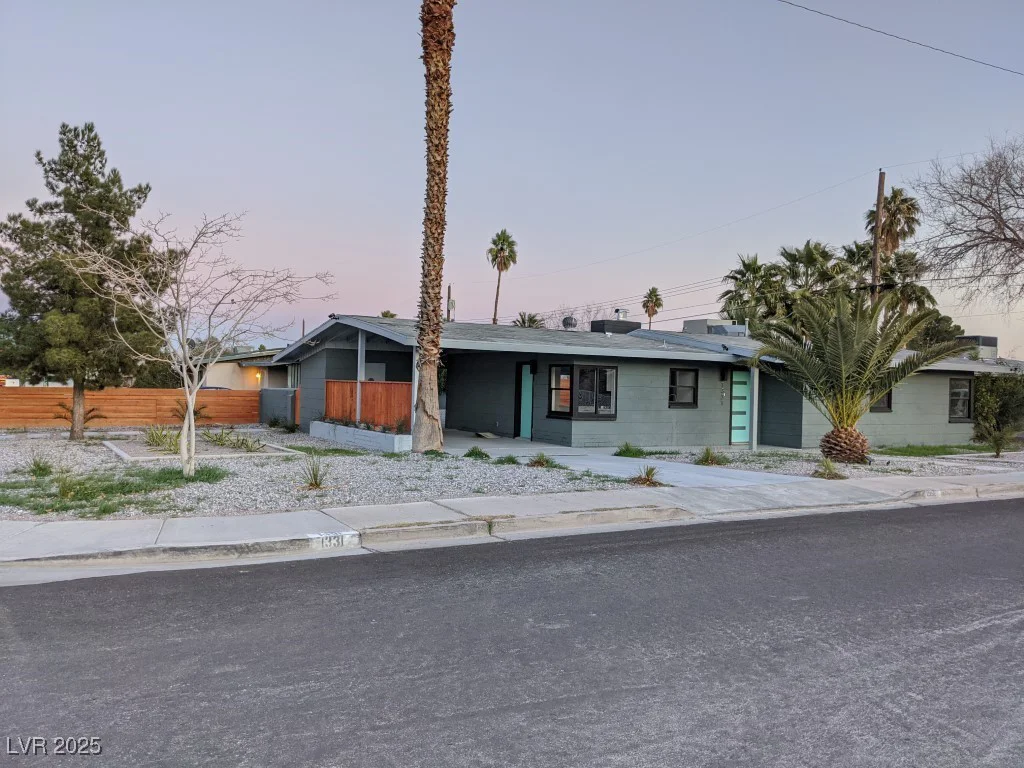 1331 Crestwood, Las Vegas, NV 89104