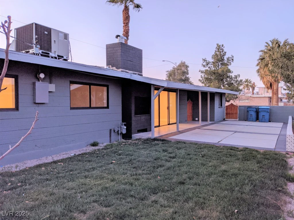 1331 Crestwood, Las Vegas, NV 89104