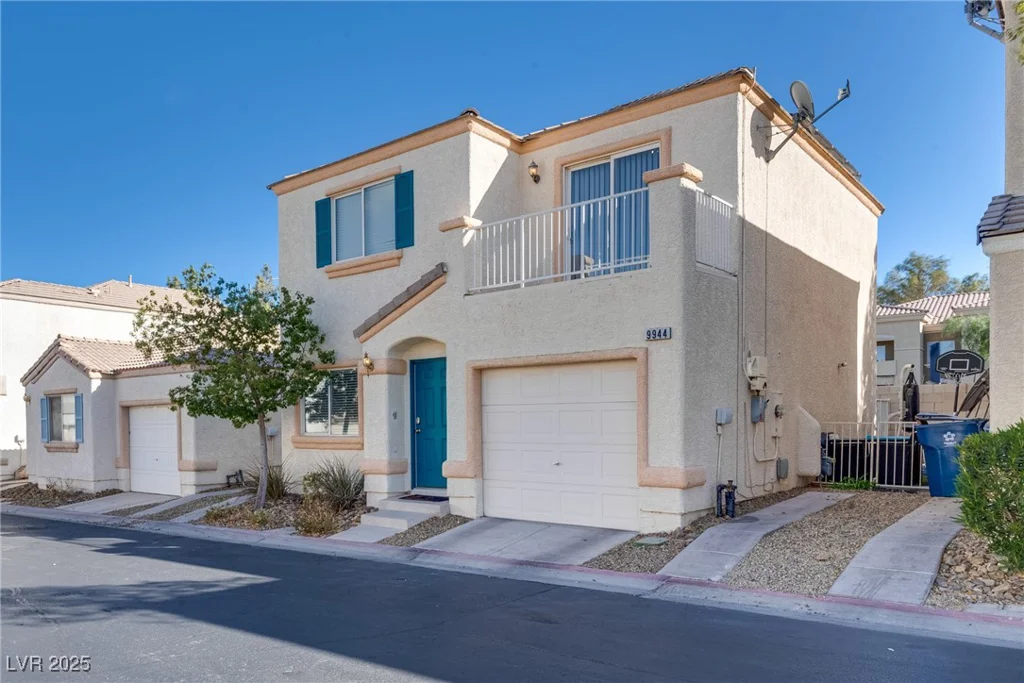 9944 Swimming Hole, Las Vegas, NV 89183