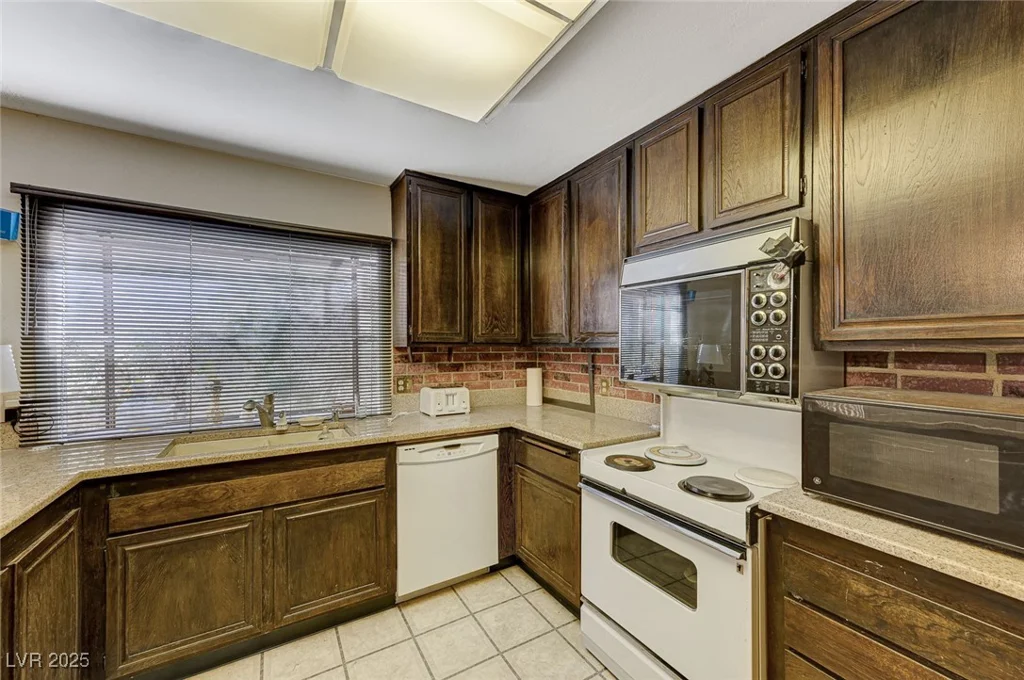 4768 Montara, Las Vegas, NV 89121