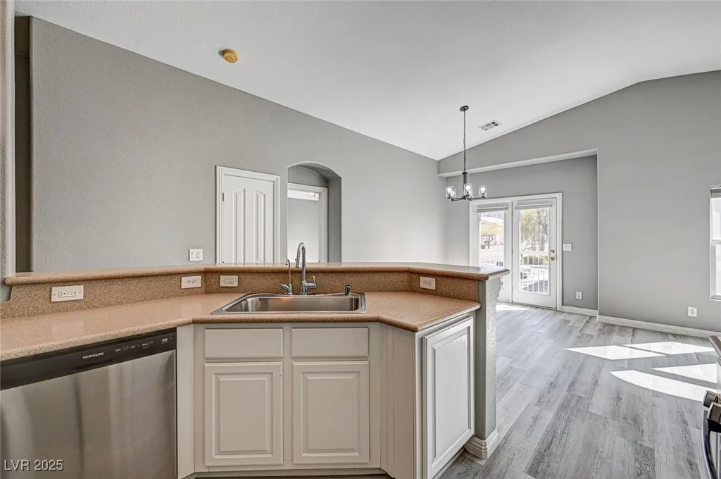 1073 Slate Crossing, Henderson, NV 89002