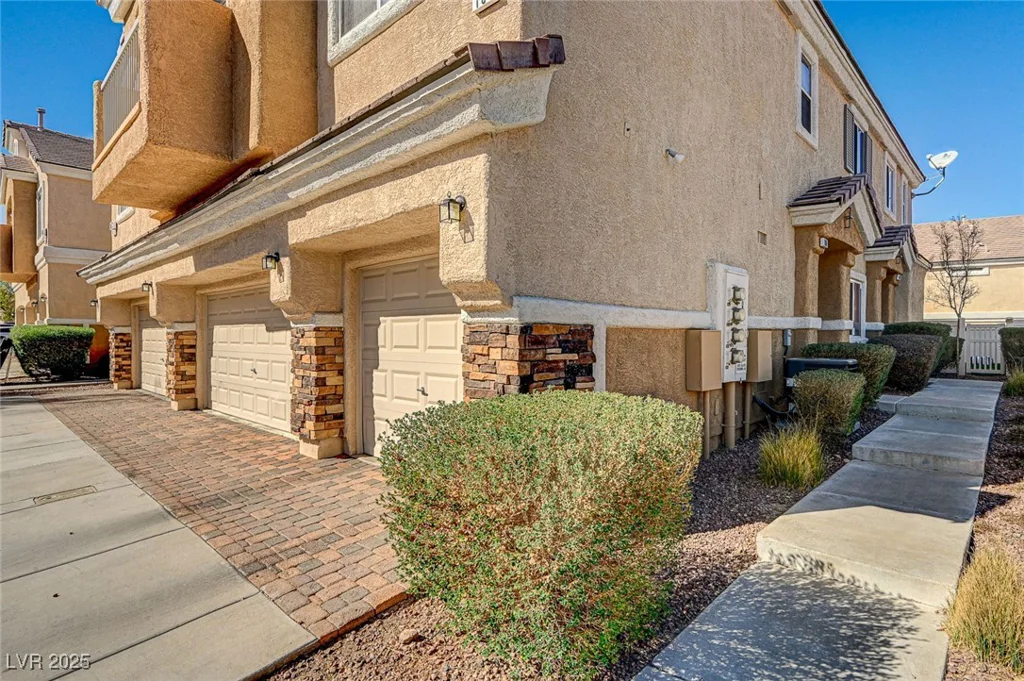 1073 Slate Crossing, Henderson, NV 89002