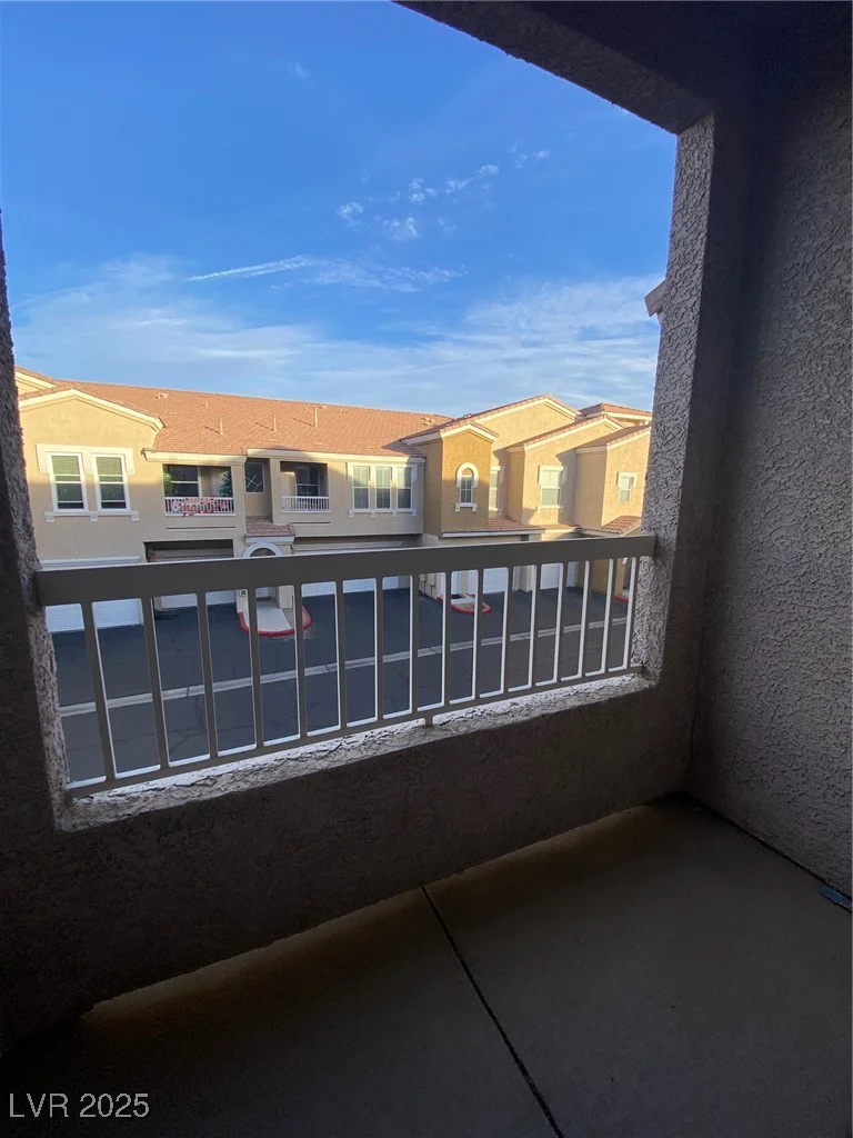 9975 Peace, Las Vegas, NV 89147