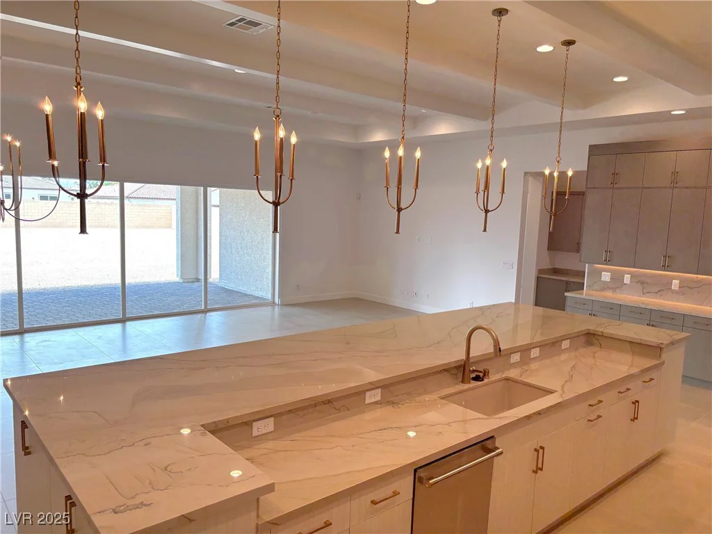 5454 Middleton Falls, Las Vegas, NV 89139