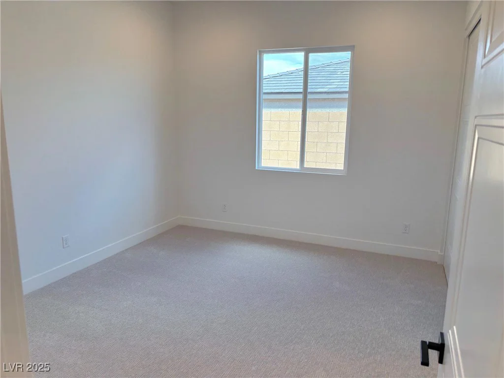 5454 Middleton Falls, Las Vegas, NV 89139