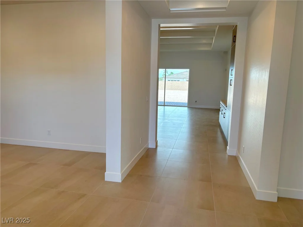 5454 Middleton Falls, Las Vegas, NV 89139