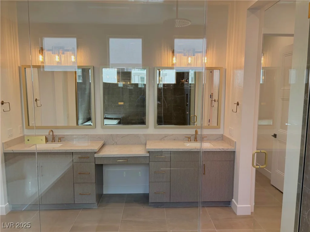 5454 Middleton Falls, Las Vegas, NV 89139